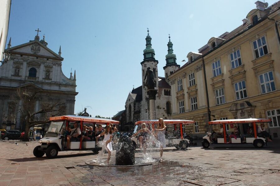 Krakow: Private Sightseeing by Electric Car - Podgorze and the former ghetto area