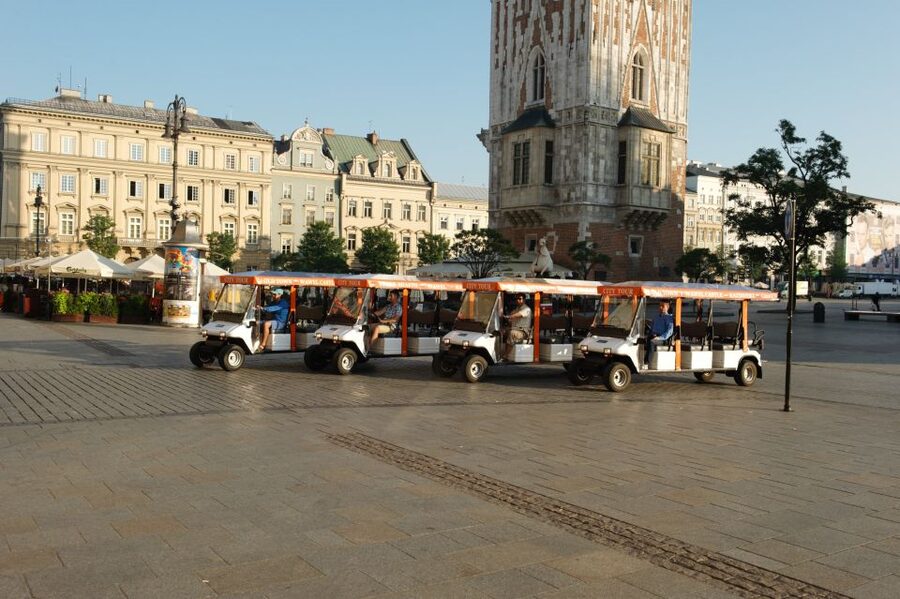 Krakow: Private Sightseeing by Electric Car - Pickup zones, timing, and practical limits