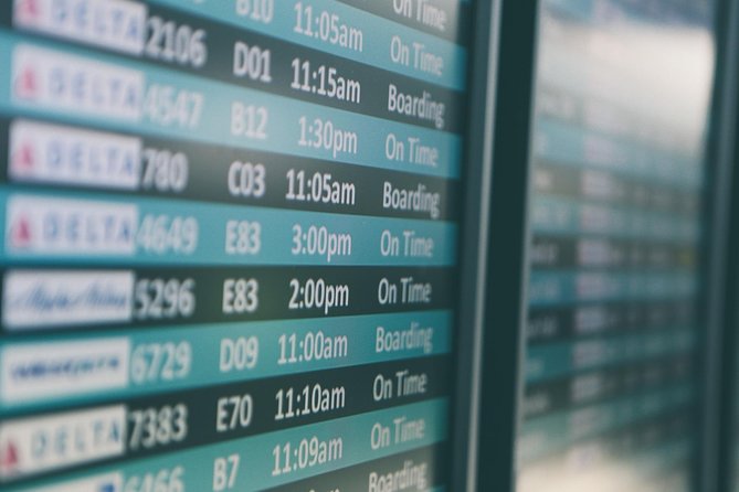 Krakow: Private Transfer to/from Krakow Airport (KRK) - A direct ride to your Krakow address