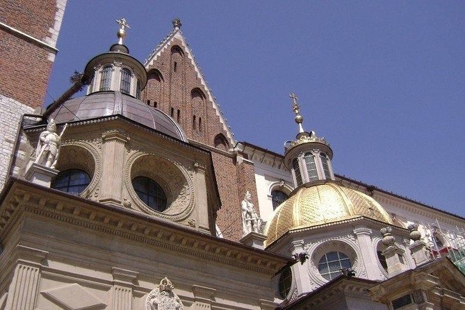 Krakow Private Walking Tour with Schindler's Factory - St. Mary’s Basilica and the medieval market square