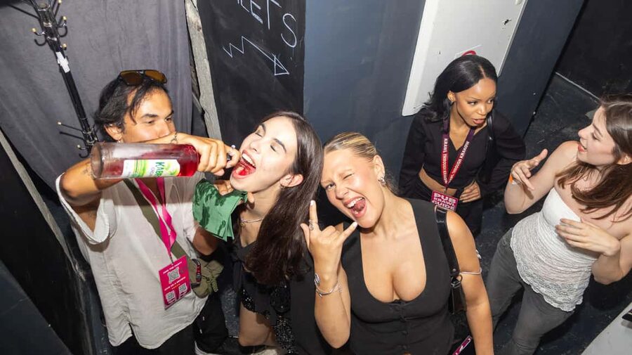 Krakow: Pub Crawl with Shots, Drinks & Skip-the-Line Entry - Final call: book it for the social side
