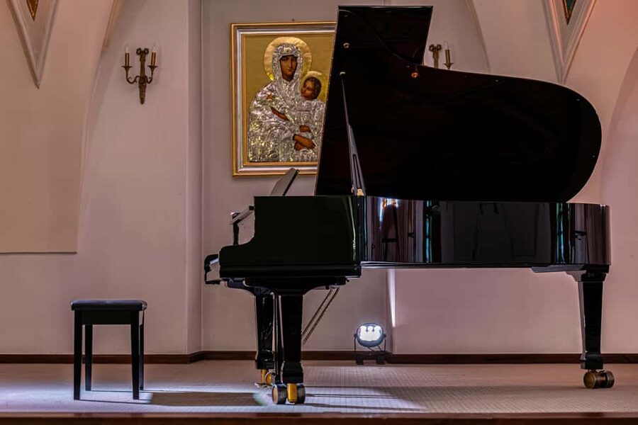 Kraków: Romantic Candlelight Chopin Piano Concert - Candlelight, acoustics, and the emotional effect