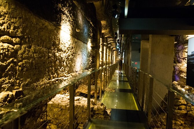 Krakow: Rynek Underground Museum Skip-the-line Guided Tour - Under Krakow’s Main Square