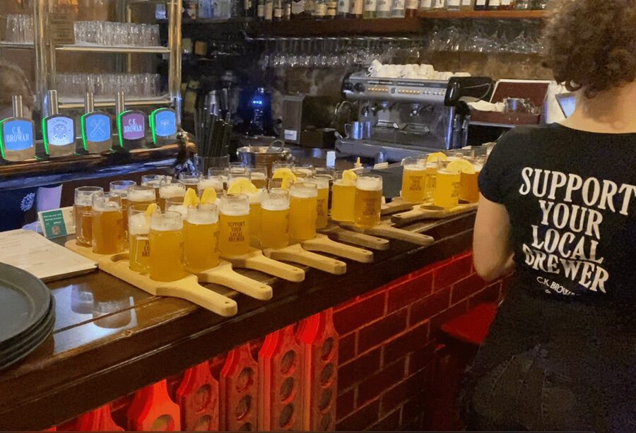 Krakow's Local Flavor: Craft Beer and Street Food with Guide - Key points at a glance
