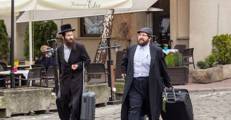 Krakow: Schindler's Factory and Jewish Ghetto Guided Tour - From the factory to Podgórze