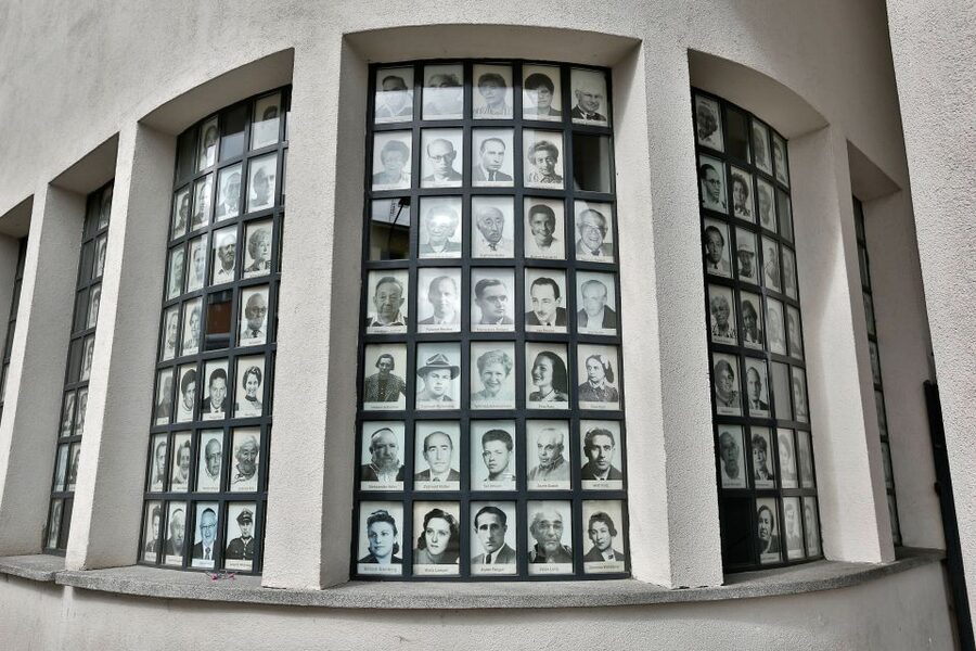 Krakow: Schindler's Factory Guided Tour with Entry Ticket - What the former enamel factory tells you