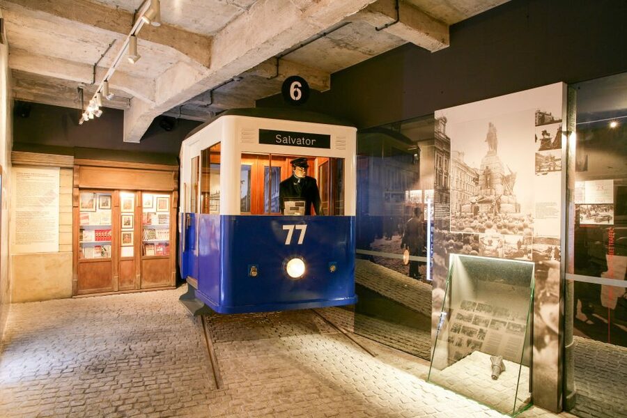 Krakow: Schindler's Factory Guided Tour with Entry Ticket - Beginning with Kraków before the war