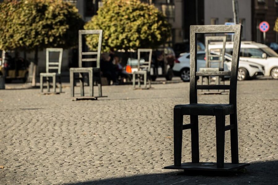 Krakow: Schindler's Factory, Jewish Ghetto & Salt Mine Tour - What the $147 Price Really Covers