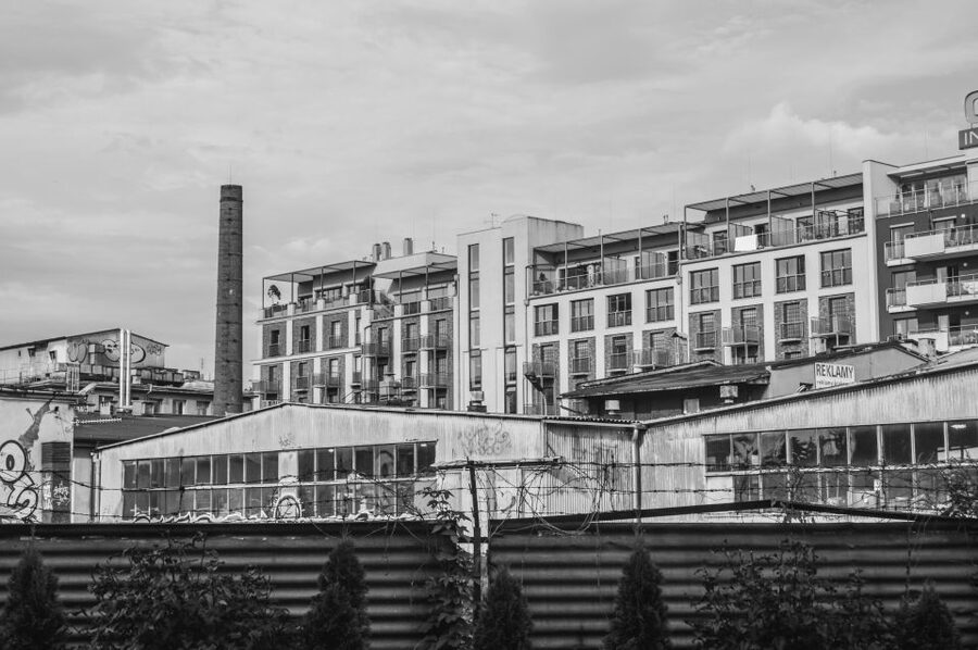 Krakow: Schindler's Factory Skip-the-Line Ticket - Why a guide changes the experience