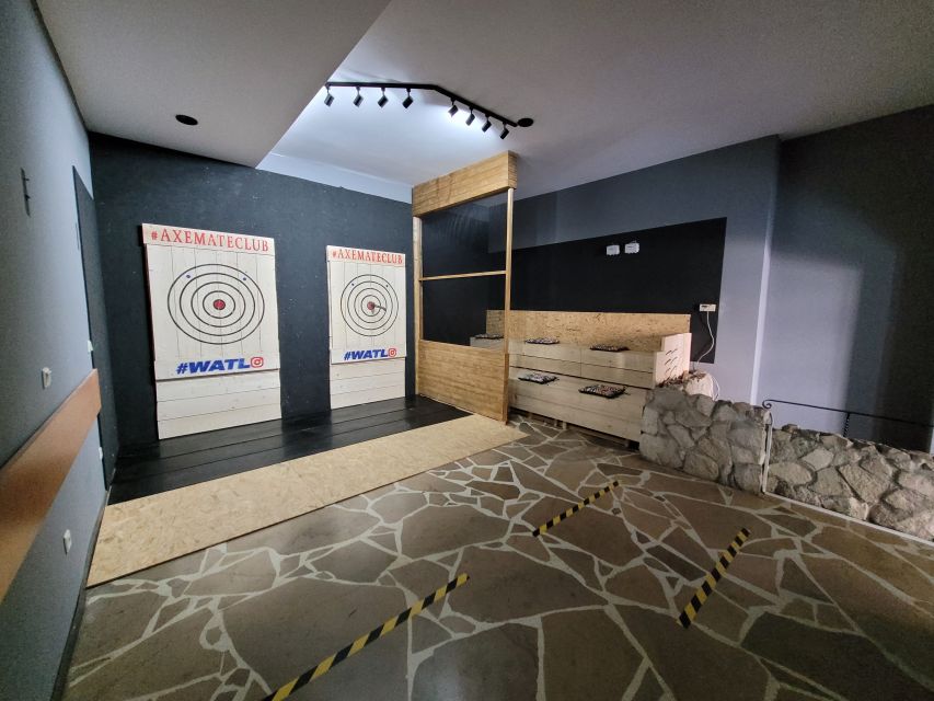 Kraków: Shurikens, Kunais, Knives, Tomahawks, Axes, Shooting - Sport knives and darts add a lighter change of pace