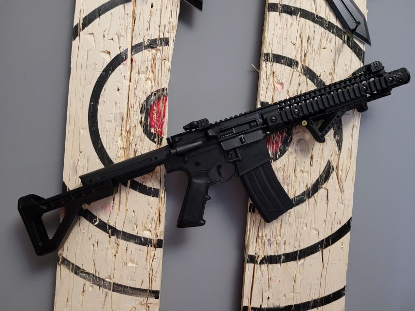 Kraków: Shurikens, Kunais, Knives, Tomahawks, Axes, Shooting - The P-07 Duty CZ 75 pistol and shooting range