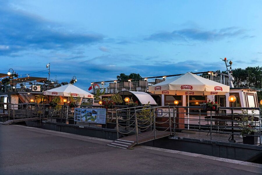 Krakow: Sightseeing Cruise by Vistula River - Key things to know before you board