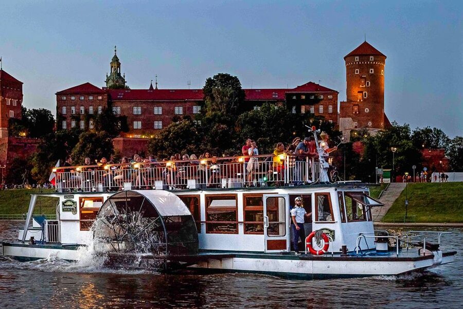 Krakow: Sightseeing Cruise by Vistula River - Why a Vistula cruise fits well into a Krakow visit
