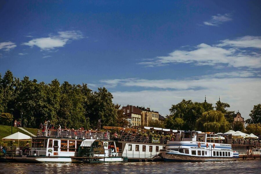 Krakow: Sightseeing Cruise by Vistula River - Dębniki and the Manggha Museum