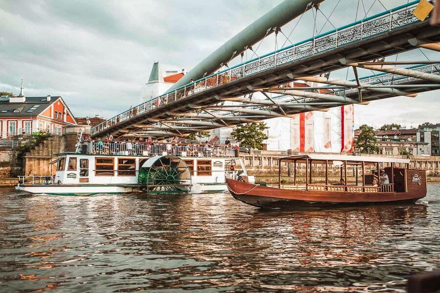 Krakow: Sightseeing Cruise by Vistula River - Three bridges and Krakow’s changing neighborhoods