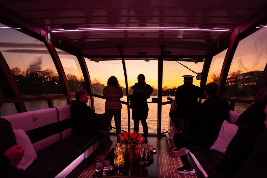 Krakow: Sightseeing Cruise on Vistula River with Audio Guide - How good is the audio guide?