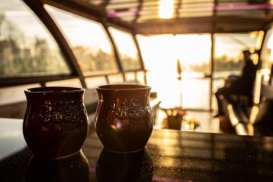 Krakow: Sightseeing Cruise on Vistula River with Audio Guide - Manggha, Bernatek Bridge, and Kazimierz