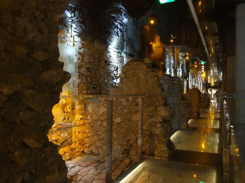 Krakow: Skip the Line Underground Museum and Old Town - Practical advice for making the most of it