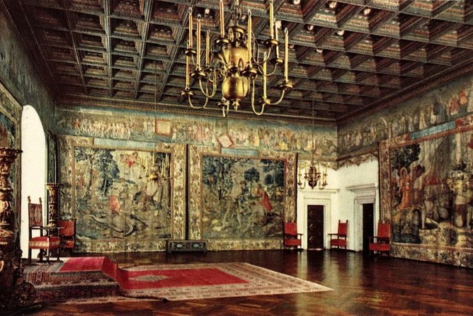 Krakow Skip The Line Wawel Castle and Cathedral Private Tour - Is the $164.38 price good value?