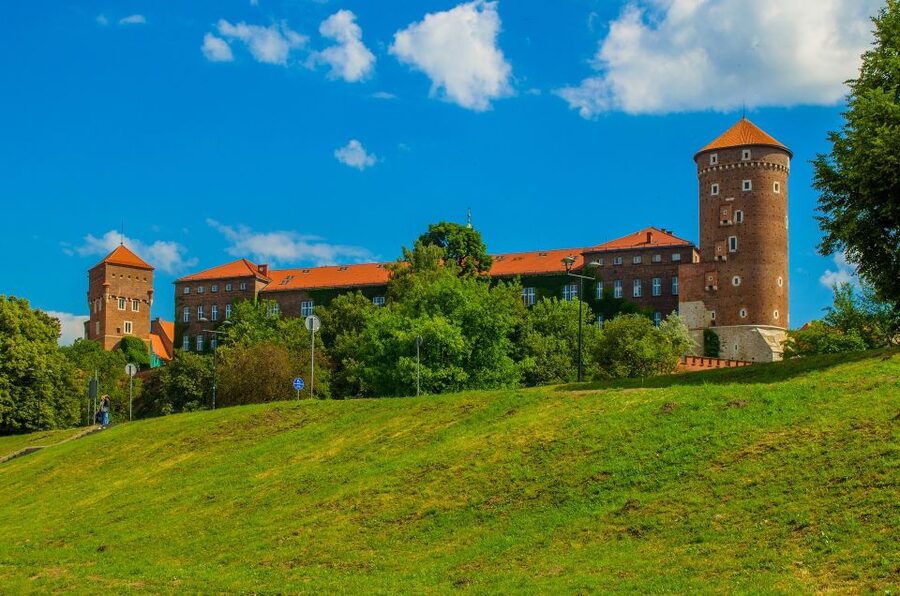 Krakow: Skip the Line Wawel Castle & Cathedral Private Tour - Is $166 per person good value?