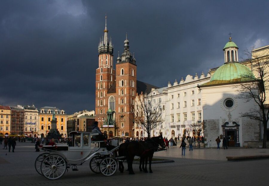 Krakow: Skip-the-Line Wawel Castle & Old Town Guided Tour - Is $196 a good value?