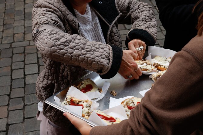 Krakow: Street Food Walking Tour - Zapiekanka and the taste of Polish street food