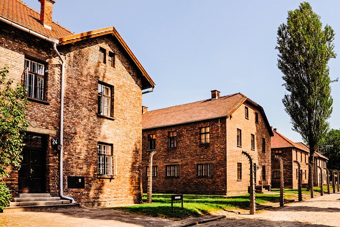 Krakow to Auschwitz-Birkenau Live Guided Tour & Hotel Pick-up - Why the guided format is worth considering