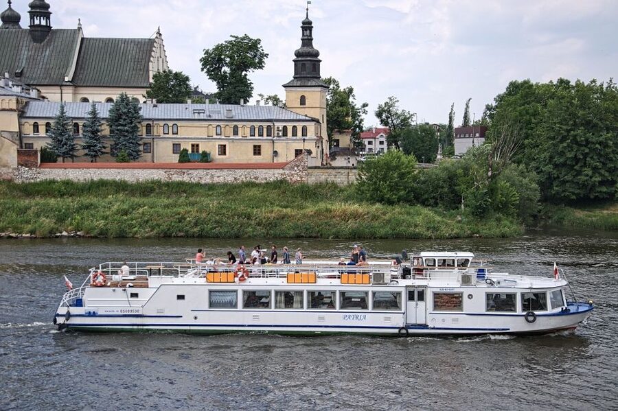 Krakow: Vistula River Panoramic Boat Tour ️ - Quick points about the Vistula cruise