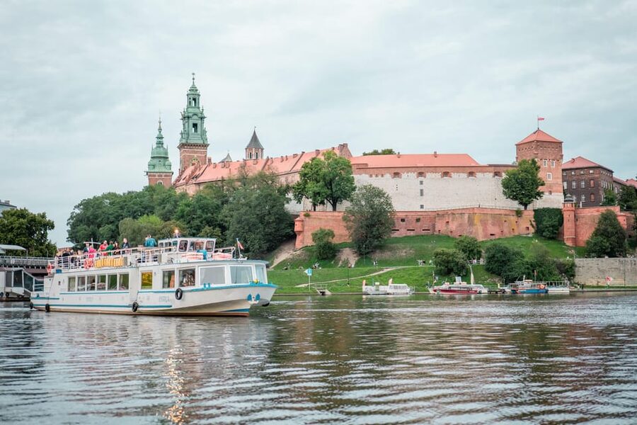 Krakow: Vistula River Sightseeing Cruise ️ - Starting below Wawel Castle