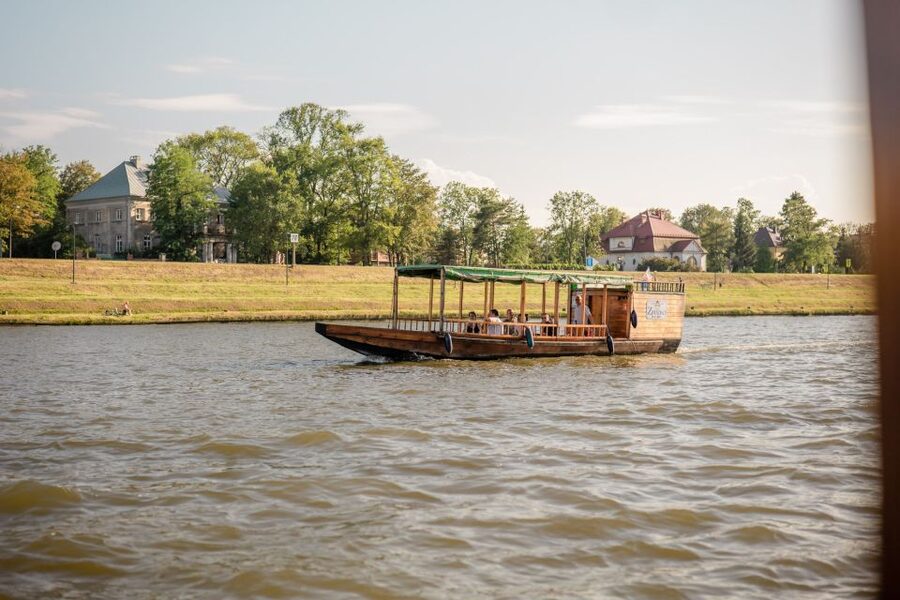 Krakow: Vistula River Sightseeing Cruise ️ - Is $16 a fair price?