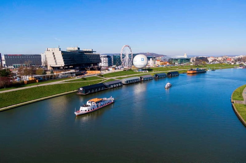 Krakow: Vistula River Sightseeing Cruise with Audio Guide - What the boat ride is actually like