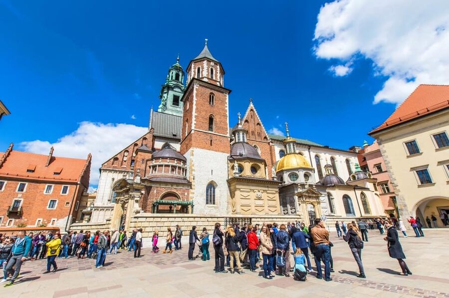 Krakow: Wawel Castle and Cathedral Guided Tour - The tower, bell, and crypts