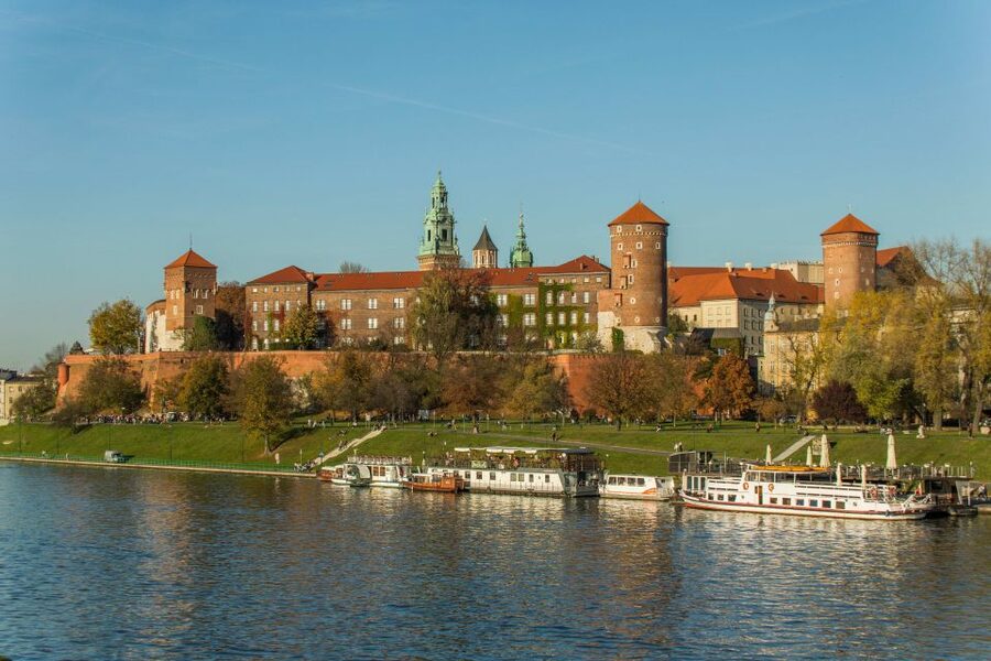 Krakow: Wawel Castle, Cathedral, Rynek Underground & Lunch - Market Square and Krakow’s layers below ground