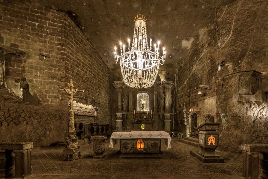 Krakow: Wawel Castle, Cathedral, Salt Mine, and Lunch - Wieliczka Salt Mine: art below the surface