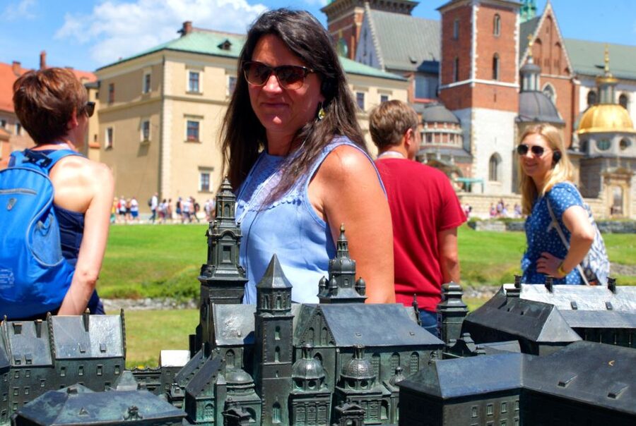 Krakow: Wawel Castle Guided Tour with Entry Tickets - Key points to know before you go