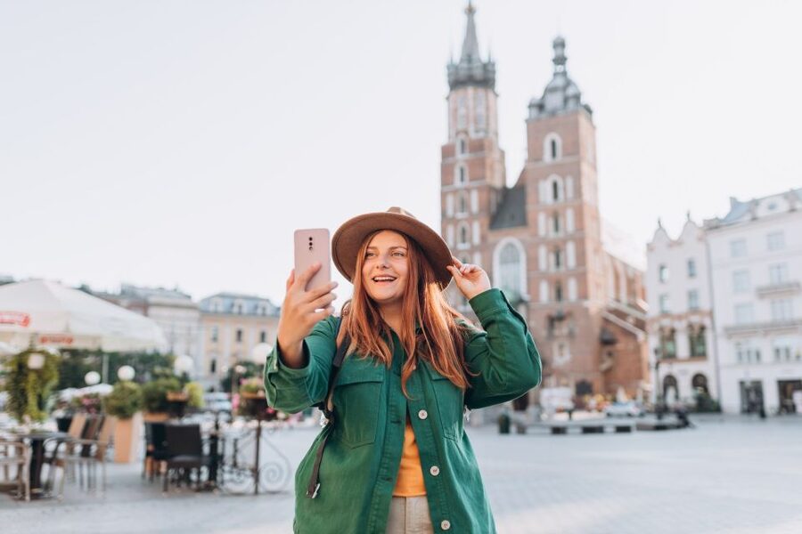 Krakow: Wawel Castle Guided Tour with Skip-The-Line Entry - Who will appreciate this tour most