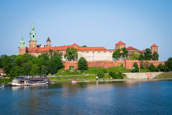 Krakow - Wawel Sightseeing of the Royal Hill - Wawel Cathedral from the outside