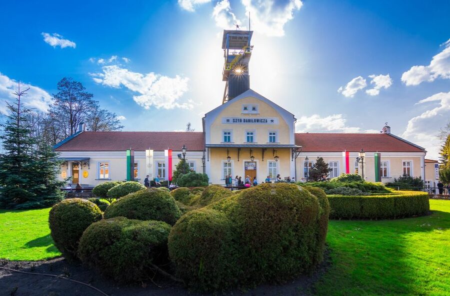 Krakow: Wieliczka Salt Mine Fast-Track Ticket & Guided Tour - Who should book this experience?