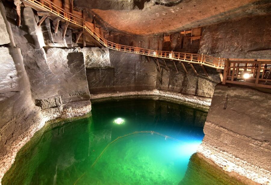 Krakow: Wieliczka Salt Mine Fast-Track Ticket & Guided Tour - Why Wieliczka Salt Mine belongs on a Krakow itinerary
