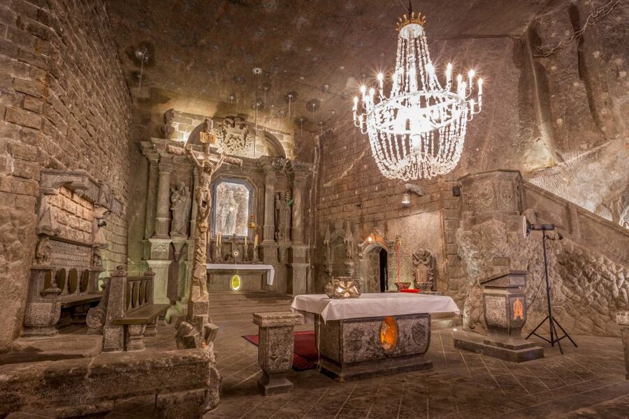 Kraków: Wieliczka Salt Mine Guided Tour with Hotel Pickup - Salt sculptures and chapels are the visual reward