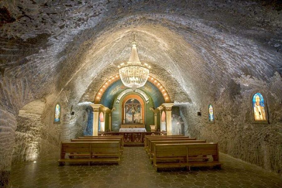 Kraków: Wieliczka Salt Mine Guided Tour with Hotel Pickup - Underground lakes add a quieter mood