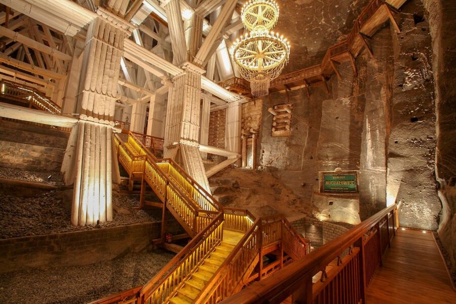 Kraków: Wieliczka Salt Mine Guided Tour with Hotel Pickup - Hotel pickup from Kraków keeps the morning simple