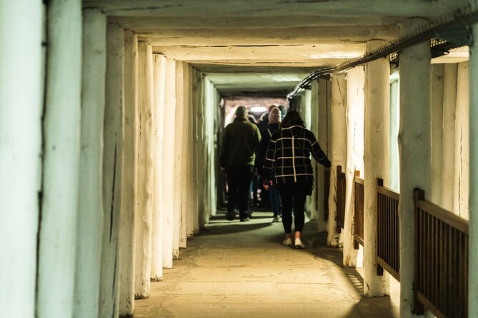 Krakow: Wieliczka Salt Mine Guided Tour with Pick-up options - The return trip and the useful 20-minute pause