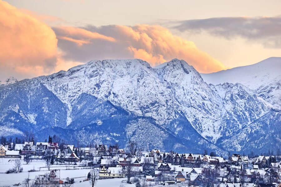 Krakow: Zakopane Snowmobiles + Bonfire & Chocholow Baths - A highlander bonfire with sausage, cheese, and vodka