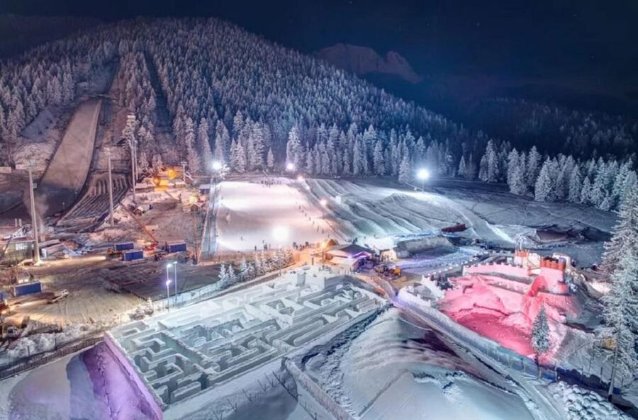 Krakow: Zakopane, Thermal Baths, Cable Car, Vodka, Oscypek - The minibus ride south from Krakow