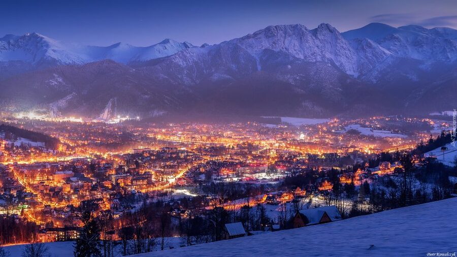 Krakow: Zakopane, Thermal Springs, Cable Car, Local Tasting - Chocholow Thermal Baths, the relaxing finale