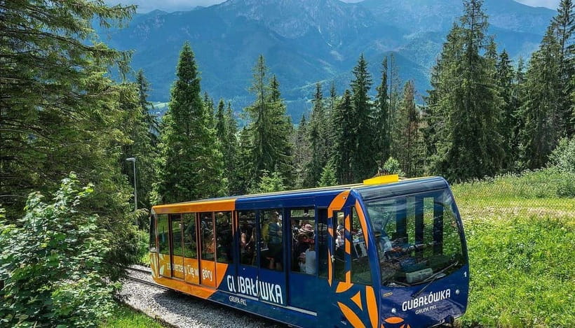 Kraków: Zakopane Tour, Thermal Pools & Hotel Pickup Options - Riding the Gubałówka cable railway