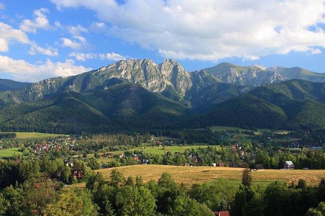 Krakow Zakopane Transfer, private driver service - The two-hour drive south