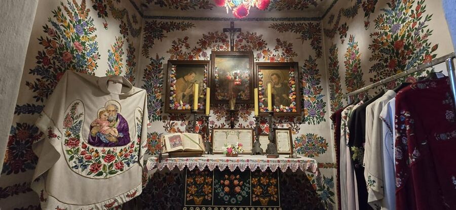 Krakow: Zalipie Village Tour - St. Joseph the Betrothed Church