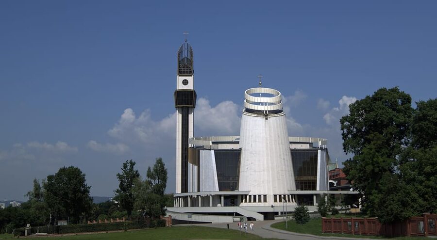 Łagiewniki-Sanctuary of Divine Mercy and John Paul II - The Sanctuary of St. John Paul II and the Have No Fear Center